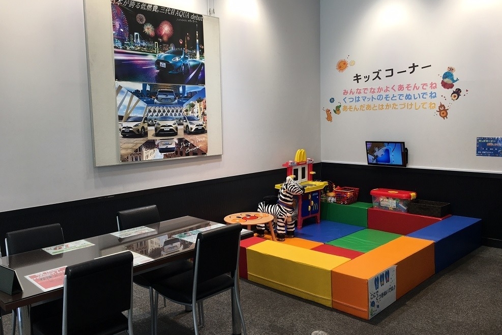三宮店キッズコーナー