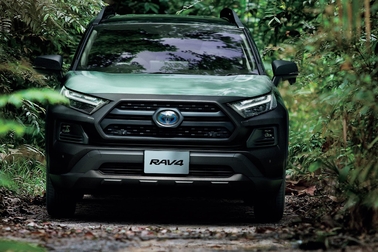 特別仕様車 Adventure “OFFROAD package Ⅱ”(ハイブリッド車)