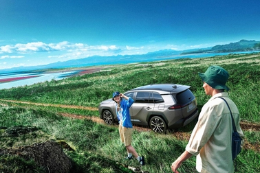 【モデル入り素材】Z（ハイブリッド）