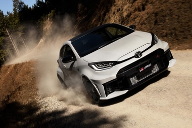 RZ“High performance”［GR-DAT（8AT・4WD）］